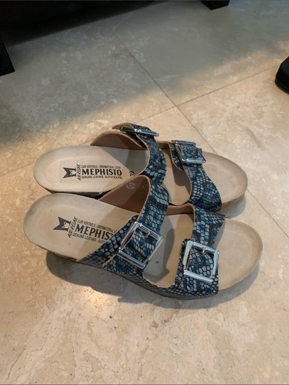 Mephisto Lenia wedge slide sandals in a blue snakeskin-printed leather. Size 39